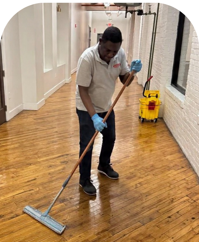 360clean janitor providing health-focused cleaning in Charlotte, NC